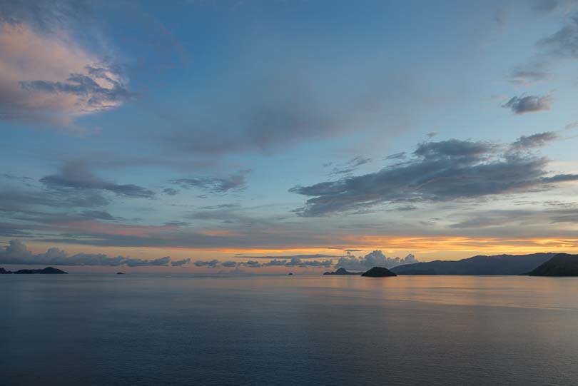 Sonnenuntergang bei Komodo, Indonesien, Sunset, Meer