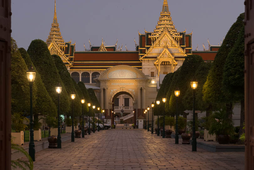 Bangkok Sehenswürdigkeiten: Abendstimmung am Grossen Palast