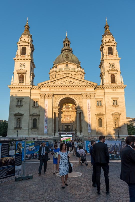 Budapest Highlights: St.-Stephans-Basilika mit Stephansplatz